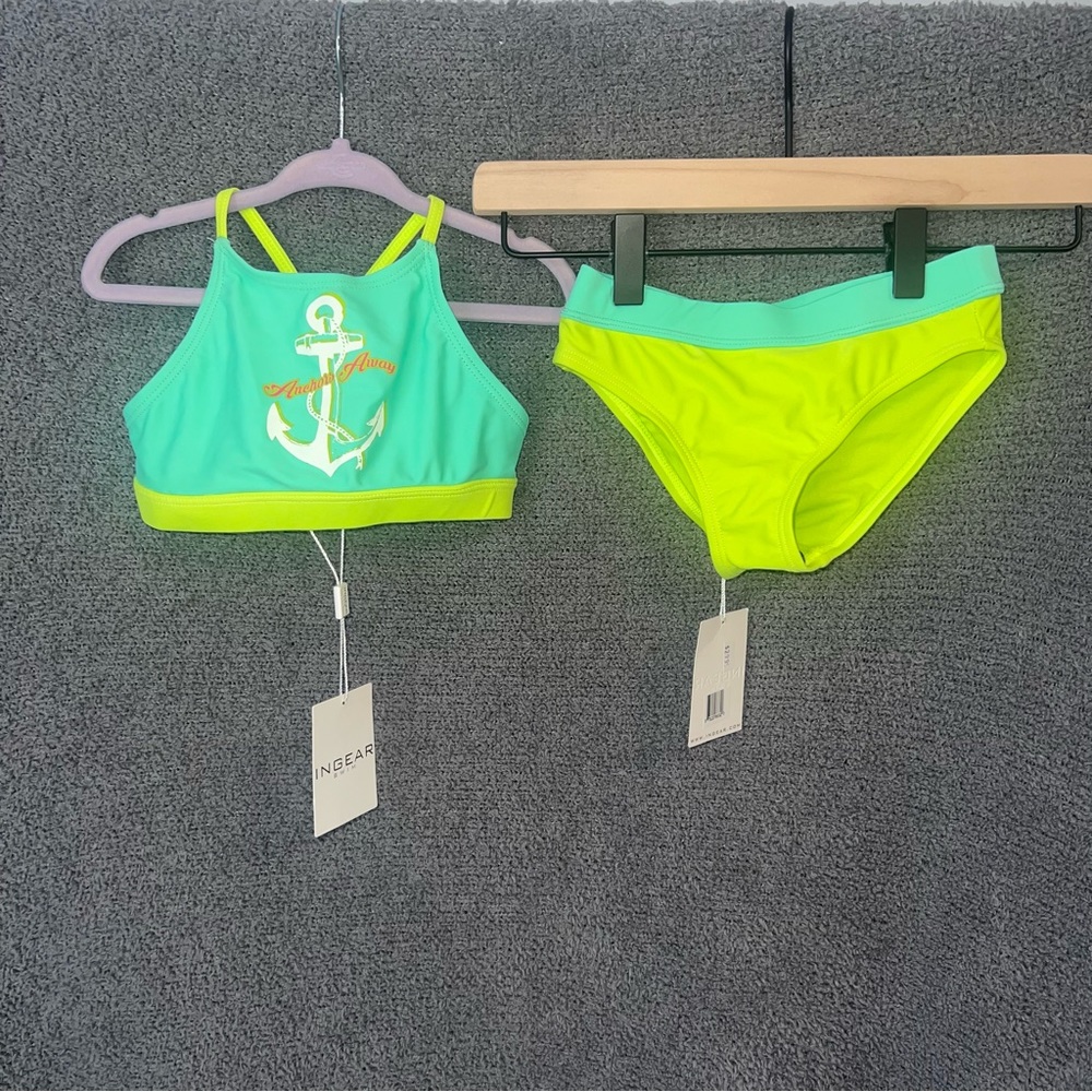 Girls brand new 2 piece swimwear